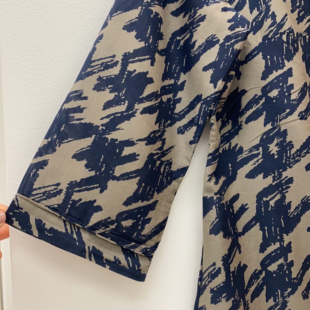 Gap Navy And Brown Button Down Top - image 4